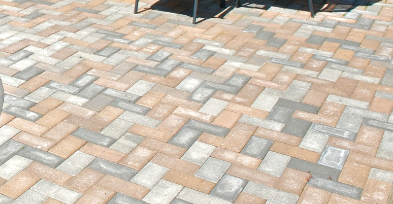 7 Hardscape Maintenance Tips: How to Maintain Your Patio for Longevity and Beauty cleaning patio pavers